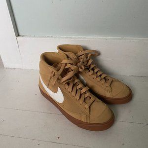NIKE BLAZER MID '77 Women 8.5 Twine/Summit